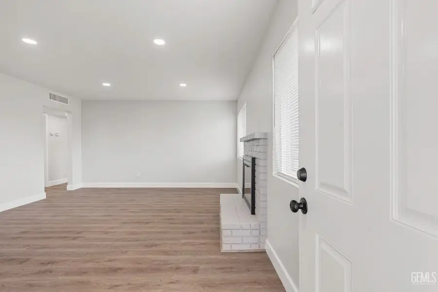 3701 WENATCHEE AVENUE, Bakersfield, CA 93306 - Image #2