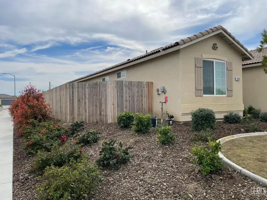 10203 HUSLIA RIVER AVENUE, Bakersfield, CA 93311 - #3