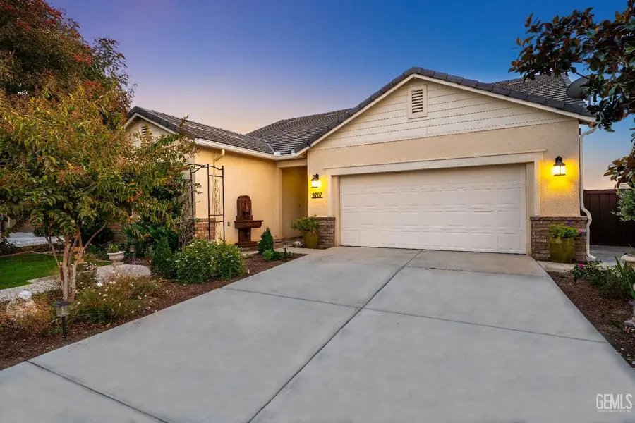 9707 METROPOLITAN WAY, Bakersfield, CA 93311 - Image #2
