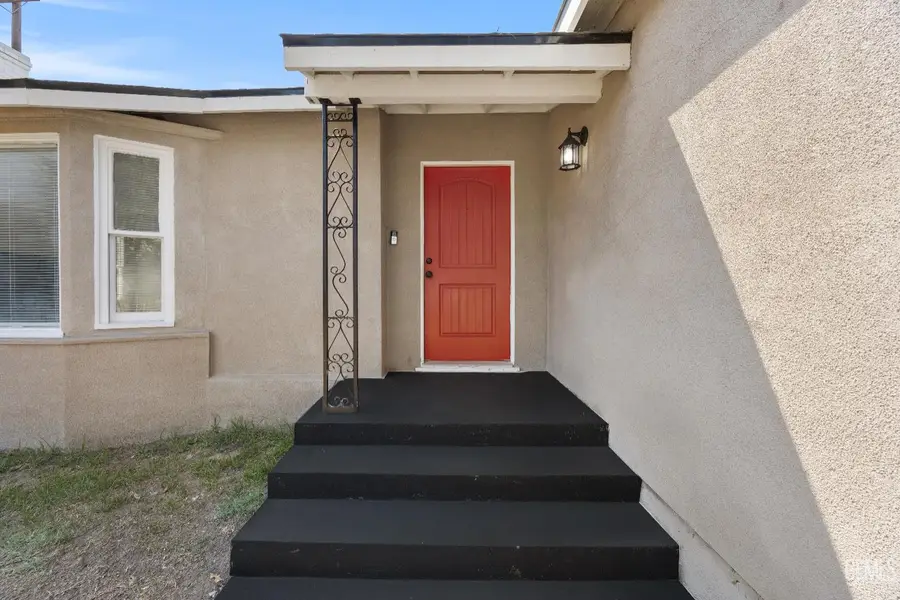 135 A STREET, Bakersfield, CA 93304 - Image #3