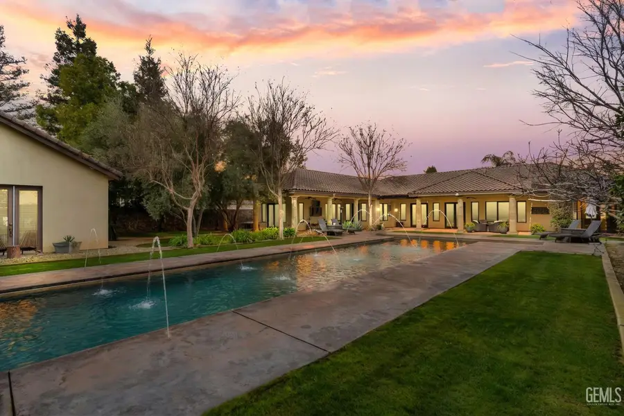 7919 SCARLET MAPLE COURT, Bakersfield, CA 93308 - Image #2