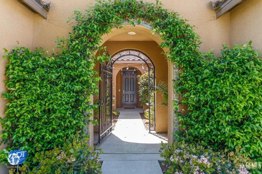 14603 YELLOW LUPINE DRIVE, Bakersfield, CA 93314 - Image #2