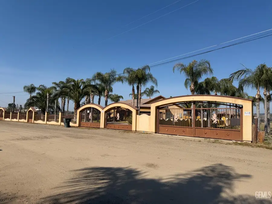 6328 SUGARLOAF LANE, Bakersfield, CA 93307 - #2