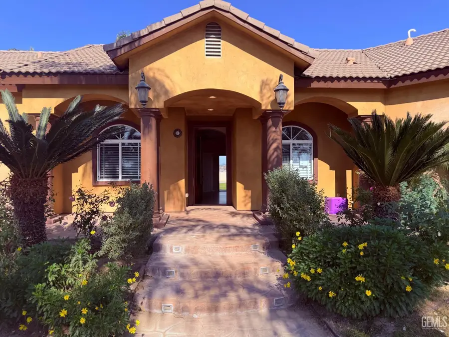 6328 SUGARLOAF LANE, Bakersfield, CA 93307 - #3