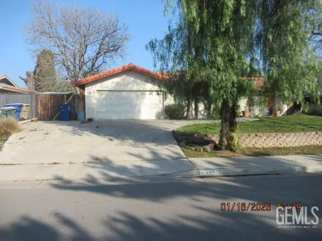 2000 GLENMONT DRIVE, Bakersfield, CA 93309 - Image #3