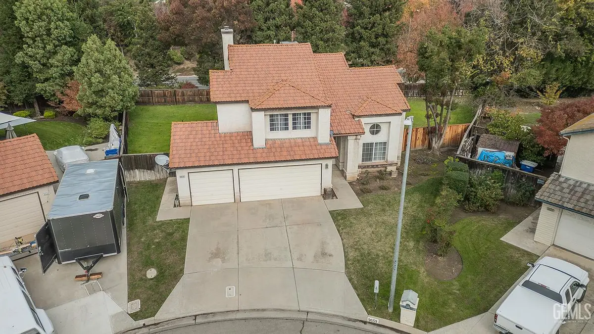 9659 N SHENANDOAH LANE, Fresno, CA 93720 - Image #1
