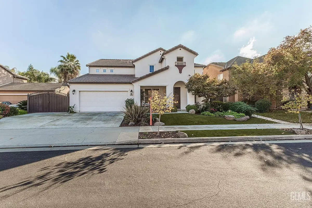 3046 INDIANAPOLIS AVENUE, Clovis, CA 93619 - Image #1