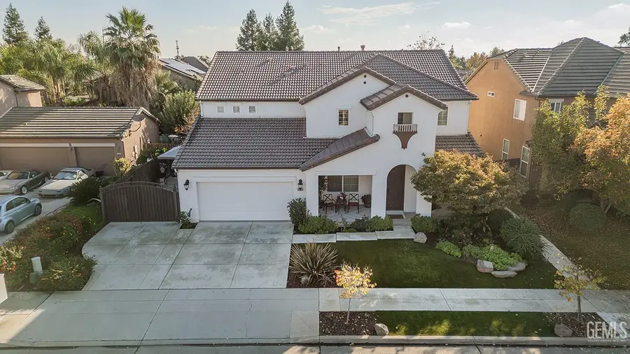 3046 INDIANAPOLIS AVENUE, Clovis, CA 93619 - Image #2