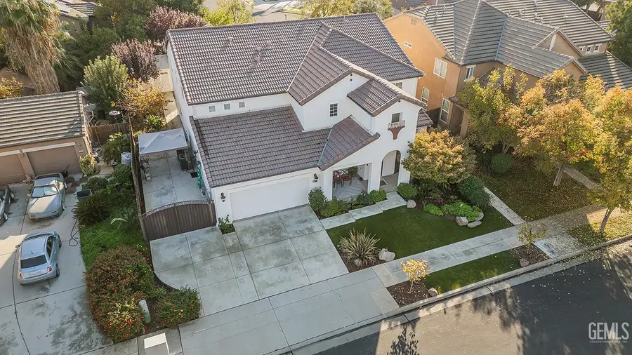 3046 INDIANAPOLIS AVENUE, Clovis, CA 93619 - Image #3