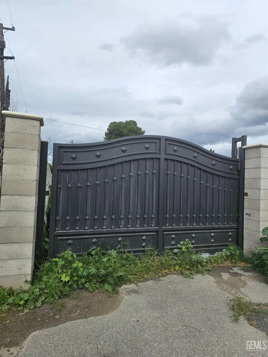 443 MYRTLE STREET, Bakersfield, CA 93304 - #3