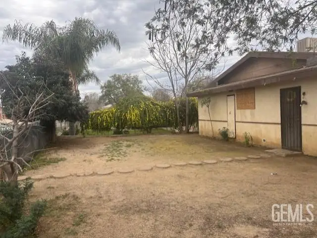 913 JEFFREY STREET, Bakersfield, CA 93305 - #2