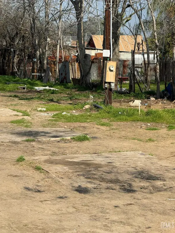 8326 FULLER DRIVE, Bakersfield, CA 93307