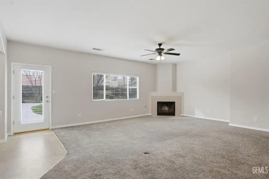 6017 LAKEWOOD SHORES DRIVE, Bakersfield, CA 93312 - #2