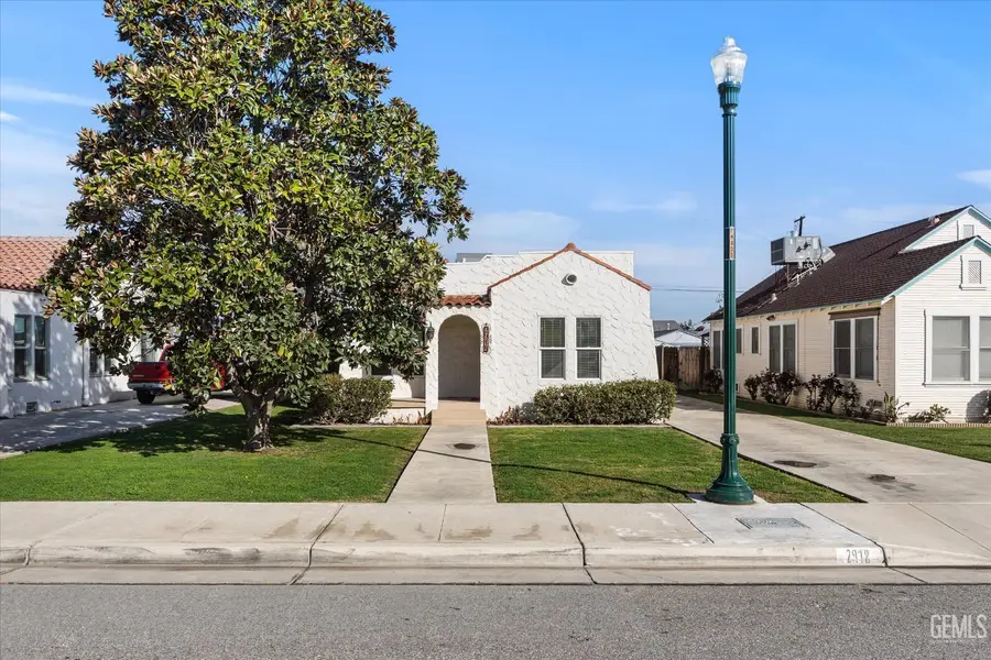 2918 PARK WAY, Bakersfield, CA 93304 - #2