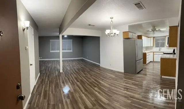 4873 E PINE AVENUE, Fresno, CA 93727 - #2