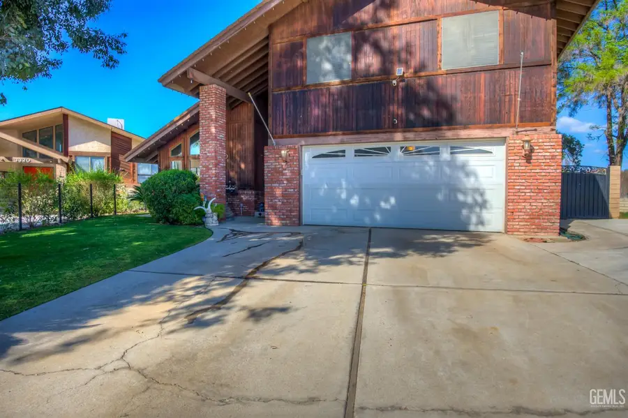 5800 SKY RANCH AVENUE, Bakersfield, CA 93306 - #2