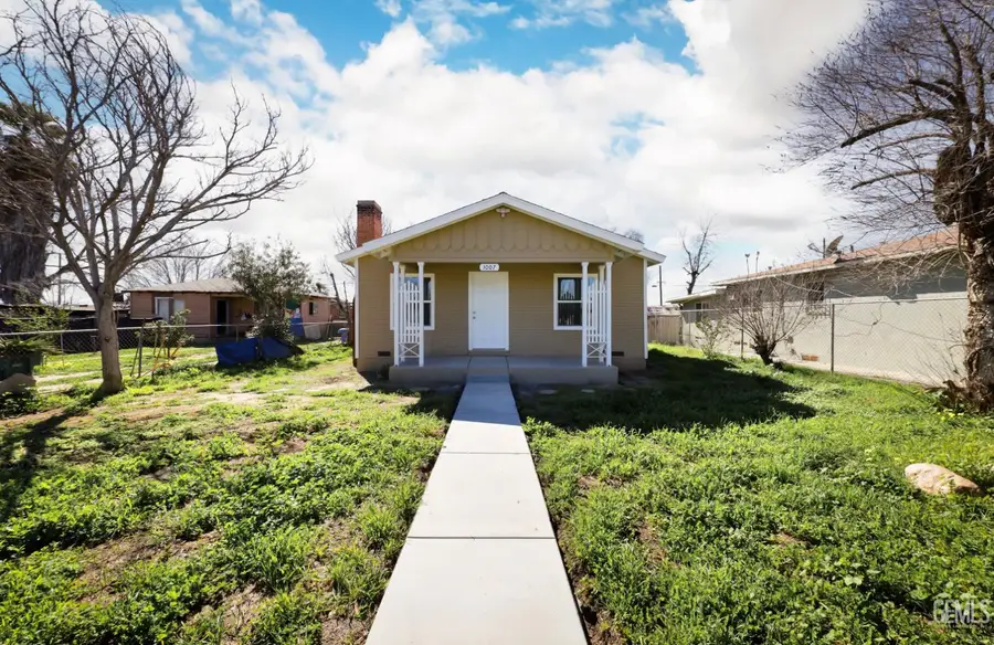 1007 DOLORES STREET, Bakersfield, CA 93305 - #2