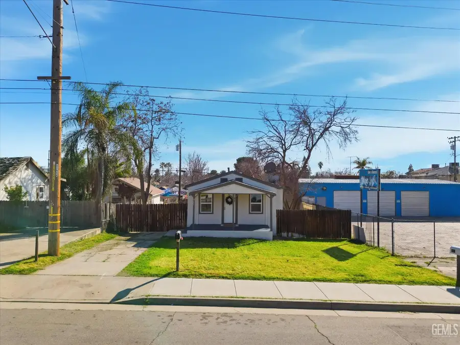 317 COLUMBUS STREET, Bakersfield, CA 93305 - #3