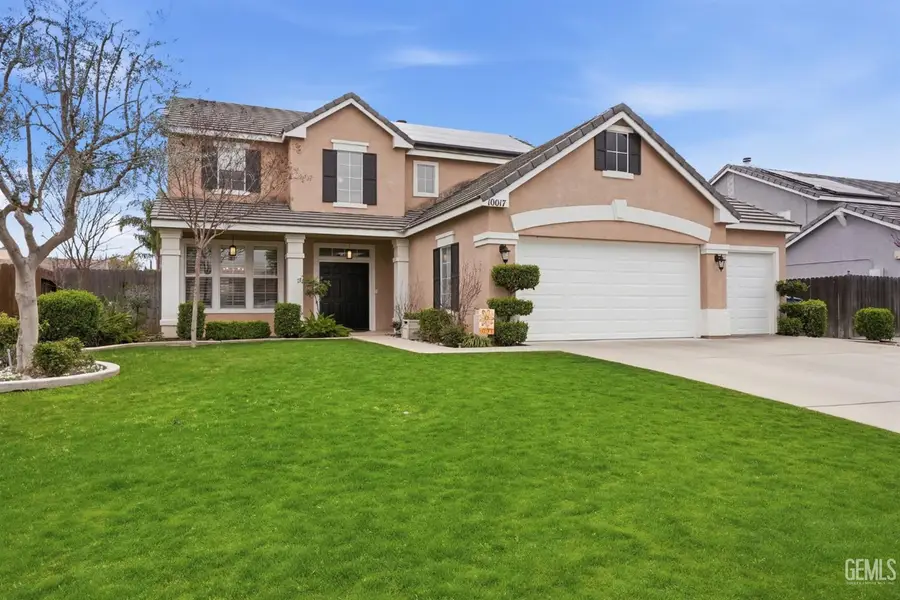 10017 ROEHAMPTON AVENUE, Bakersfield, CA 93312 - #2