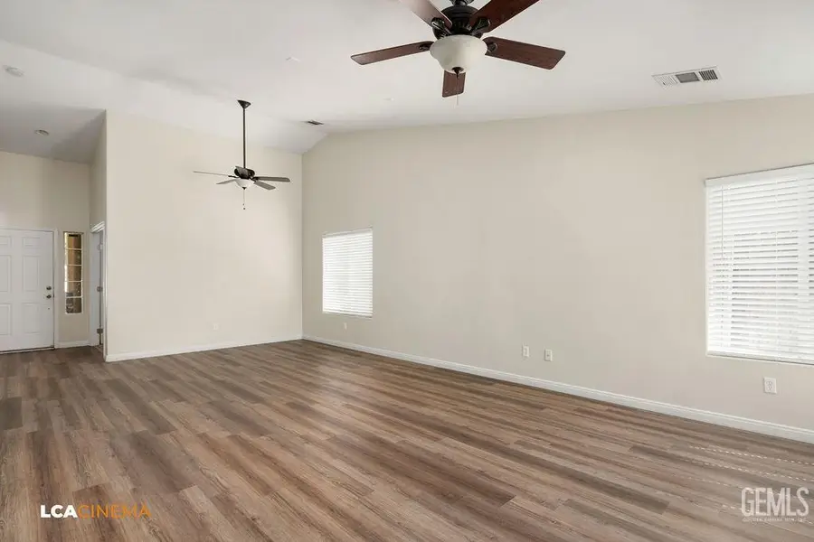 9003 GREAT HARVEST DRIVE, Bakersfield, CA 93313 - #3