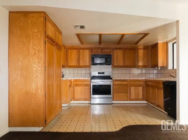 4001 REDFORD, Bakersfield, CA 93313 - #3