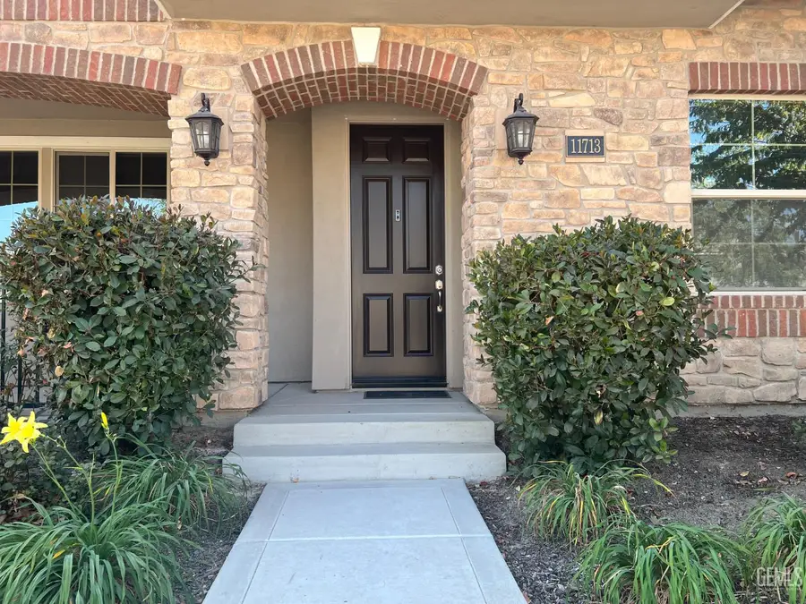 11713 CAMPUS PARK DRIVE, Bakersfield, CA 93311 - #2