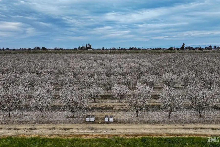 2233 S VALENTINE, Fresno, CA 93706 - #2