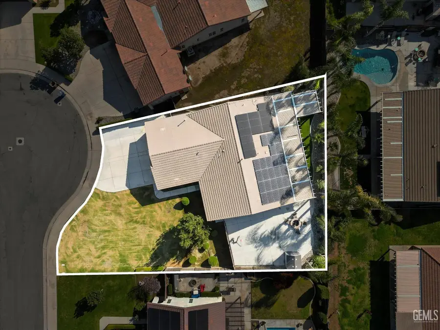 4511 CHALET STREET, Bakersfield, CA 93313 - #3