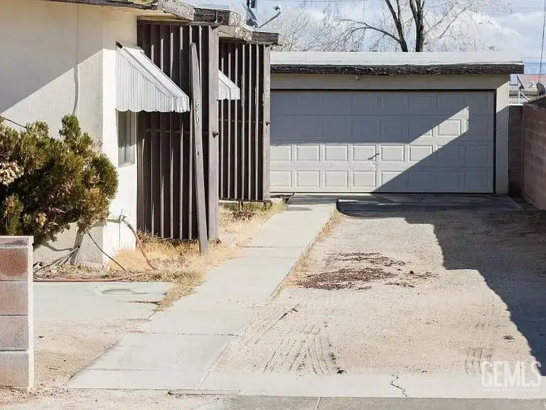 820 N SANDERS STREET, Ridgecrest, CA 93555 - #2