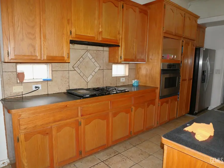 314 8TH STREET, McFarland, CA 93250 - #3
