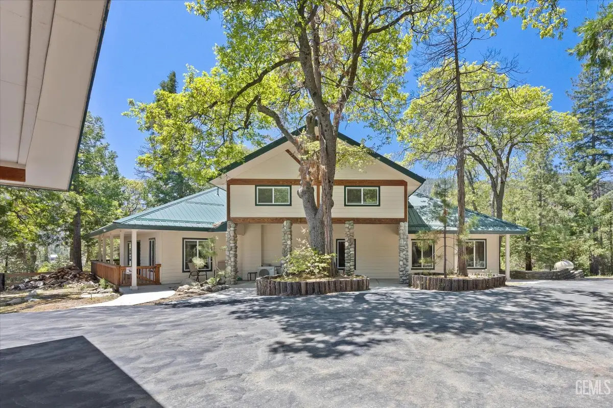 10820 BONITA WAY, Wofford Heights, CA 93285 - #1