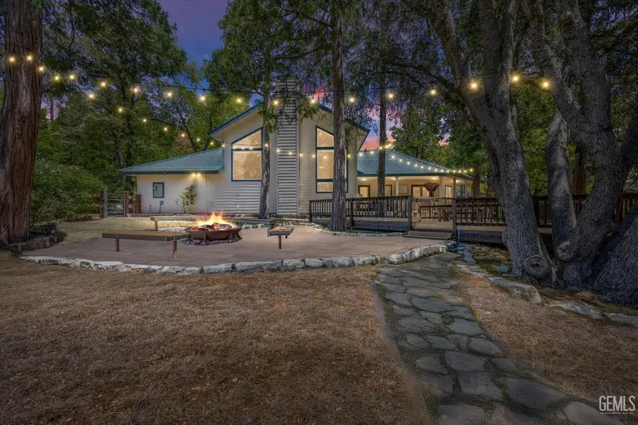 10820 BONITA WAY, Wofford Heights, CA 93285 - #3