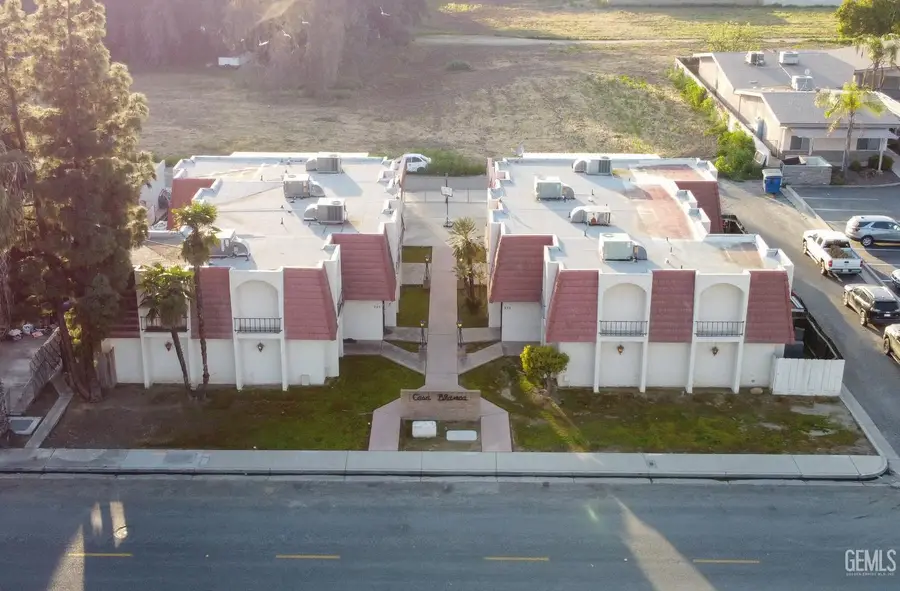 345 PEARSON DRIVE, Porterville, CA 93257 - #2