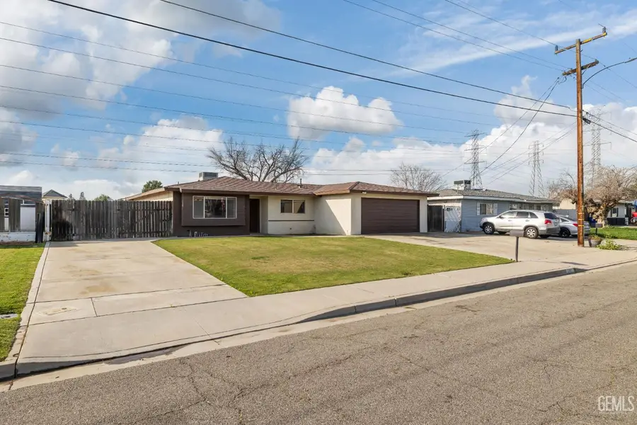 10801 BARON AVENUE, Bakersfield, CA 93312 - #2