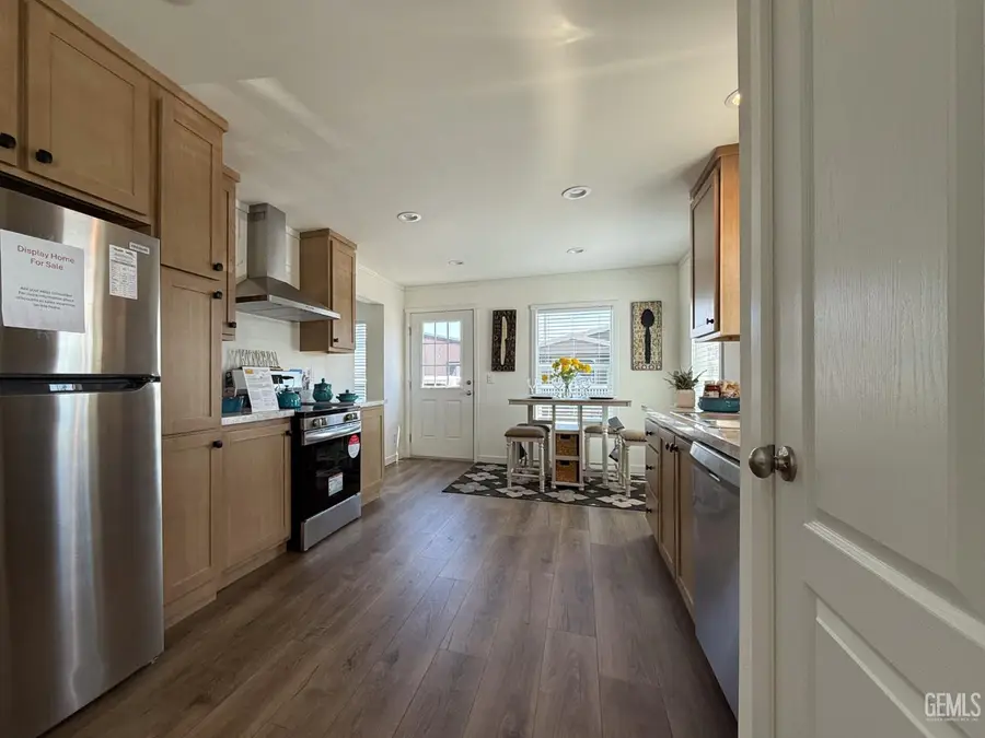 120 CLIFTON STREET, Bakersfield, CA 93307 - #3