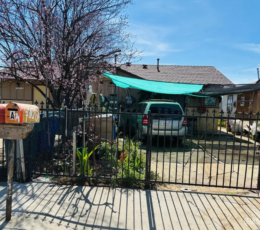 7821 ALDEN STREET, Lamont, CA 93241 - #2