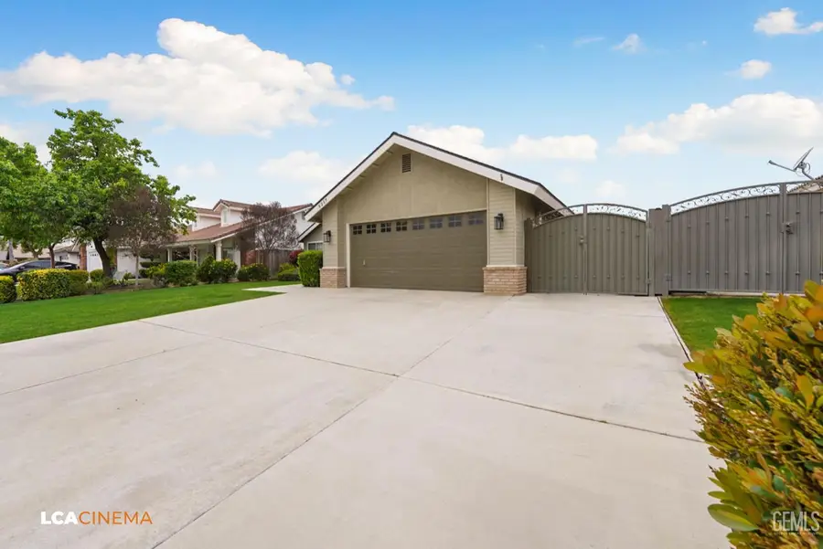 5217 BOLD VENTURE COURT, Bakersfield, CA 93312 - #3