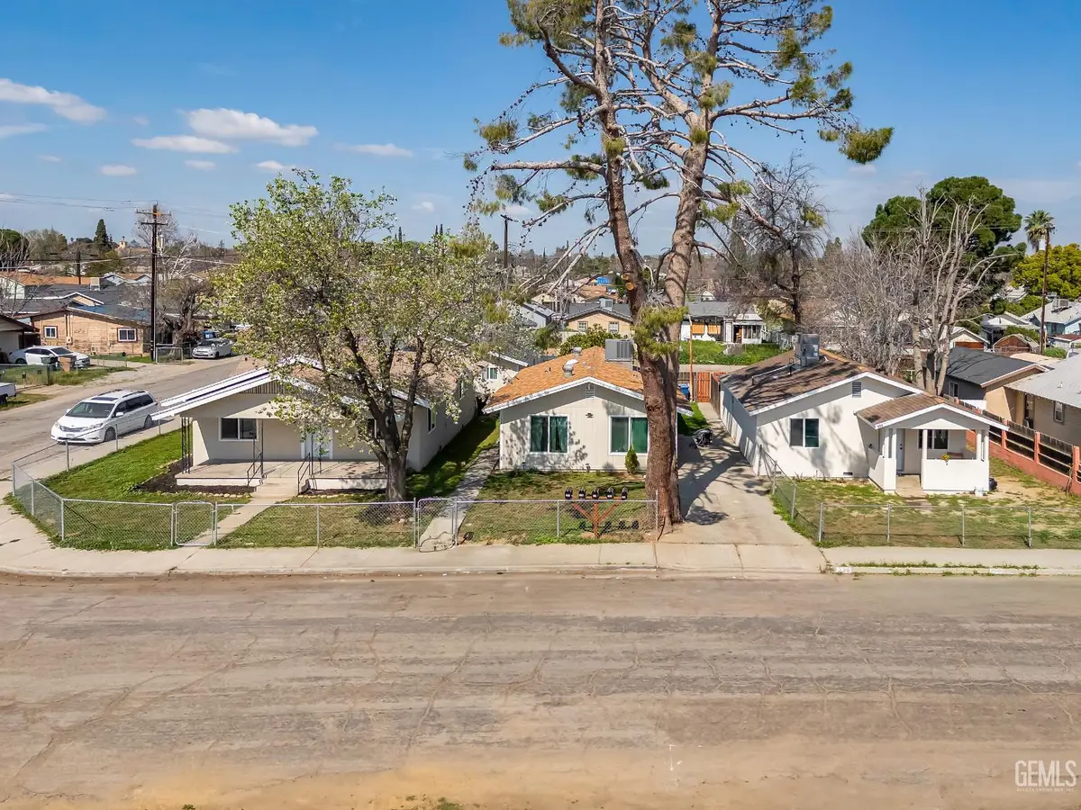 220 MONETA AVENUE, Bakersfield, CA 93308 - #1