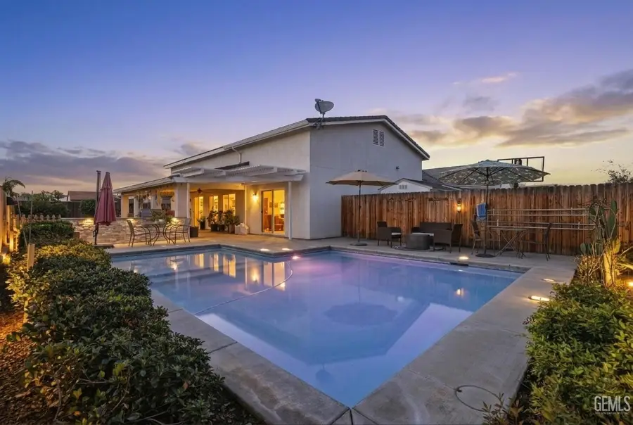 4017 ROLLING ROCK AVENUE, Bakersfield, CA 93313 - #2