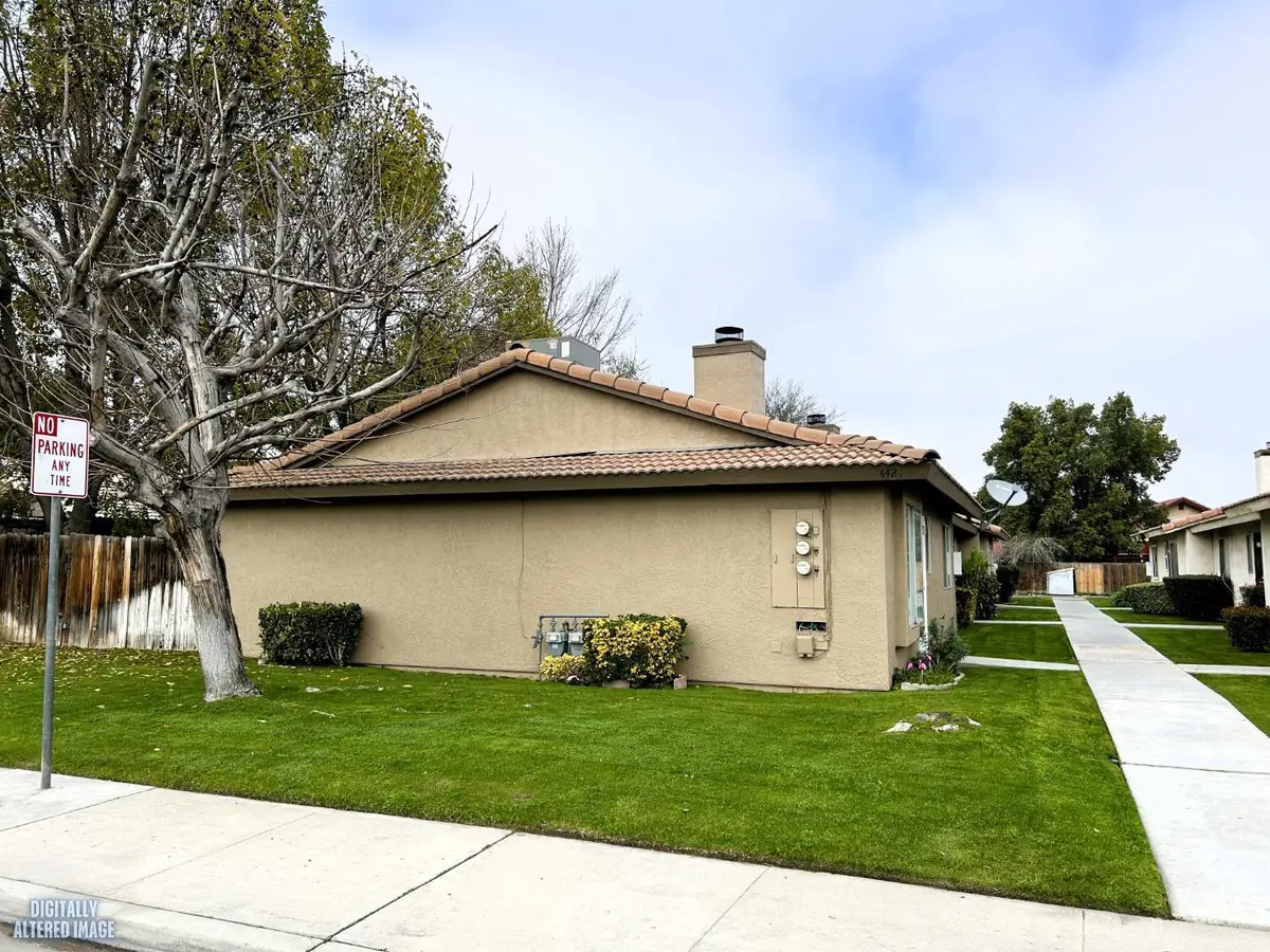4424 WHITE LANE, Bakersfield, CA 93309 - #1