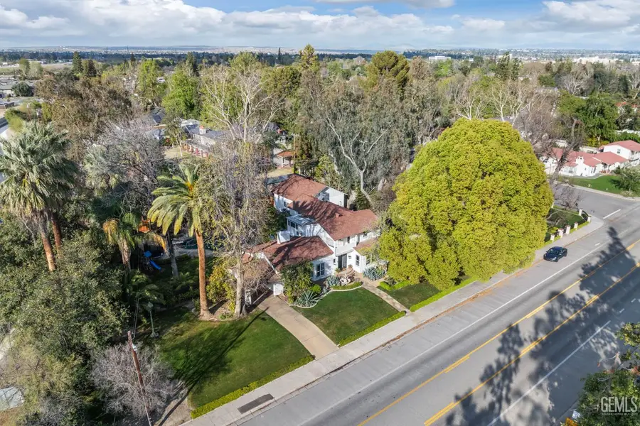 3020 21ST STREET, Bakersfield, CA 93301 - #2