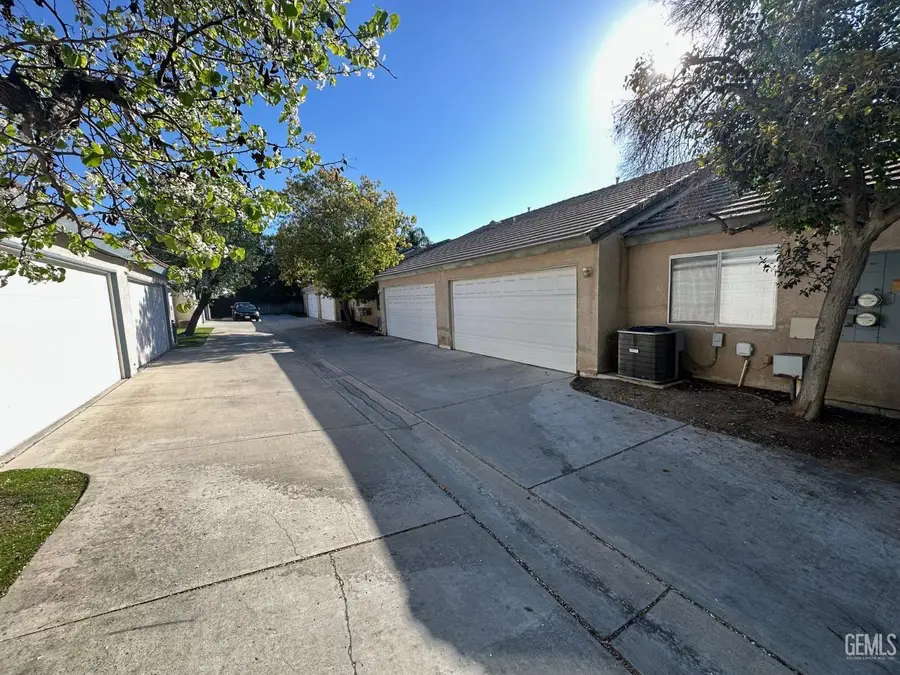 8105 PEBBLE COVE COURT, Bakersfield, CA 93312 - #3