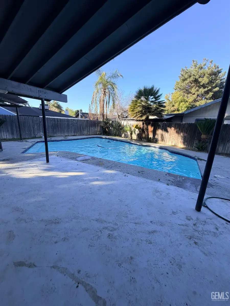 7001 POINTER COURT, Bakersfield, CA 93309 - #2