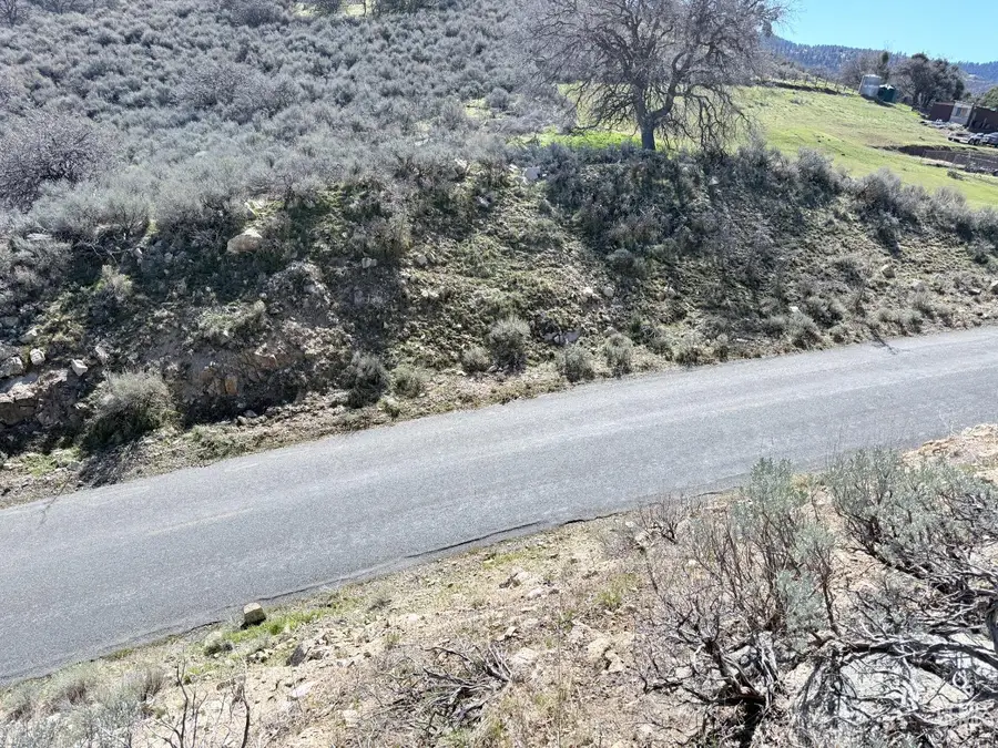 0 MOUNTAIN CLIMBER WAY, Tehachapi, CA 93561 - #2