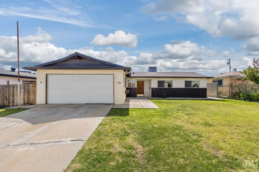 203 SUZANNE LANE, Taft, CA 93268 - #3