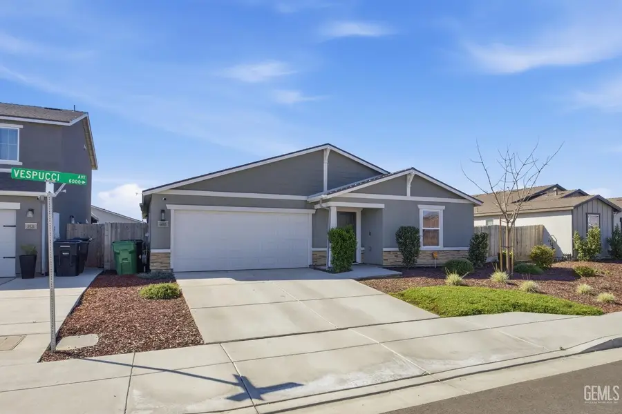 6003 VESPUCCI AVENUE, Bakersfield, CA 93313 - #3