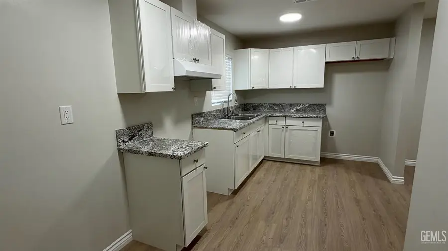 402 MARY STREET, Maricopa, CA 93252 - #2