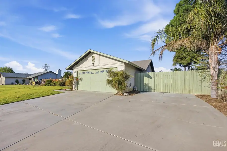 3845 COLLIER STREET, Bakersfield, CA 93312 - #2