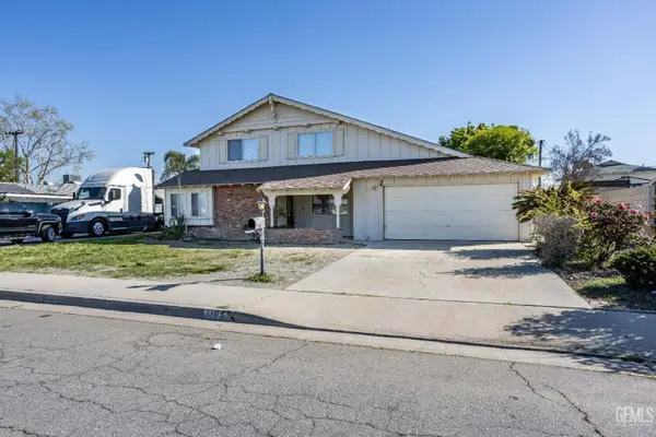 1105 ARENA WAY, Bakersfield, CA 93304