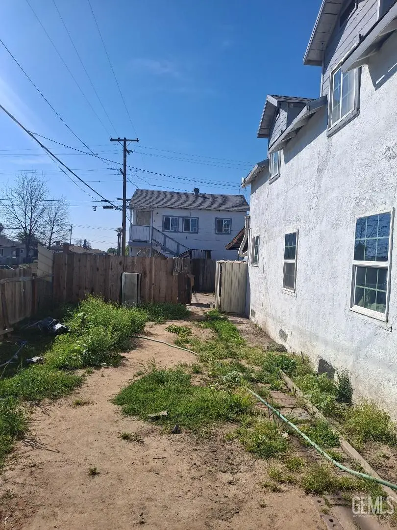 801 WASHINGTON AVENUE, Bakersfield, CA 93308 - #3